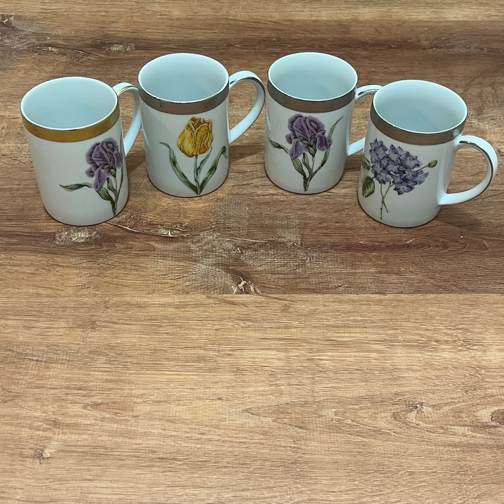 Timeless Treasures Vintage Floral Ceramic Mug Set of 4 Mugs - Multicolor